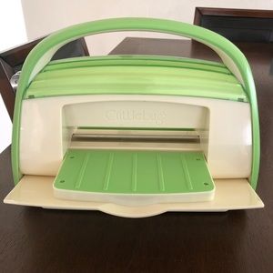 🔴SALE🔴Cuttlebug embossing machine